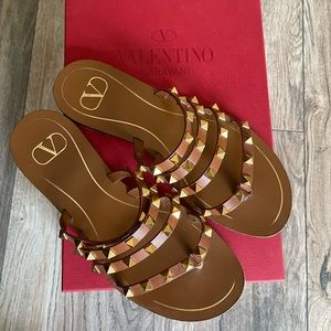 Valentino Garavani Rockstud Flair Slide Sandal